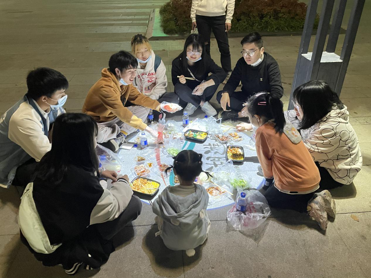2021武汉团建05.png